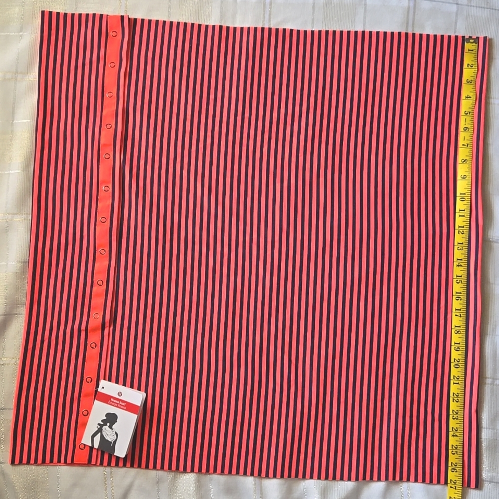 Lululemon Coral & Navy Vinyasa Scarf - Picture 12 of 12